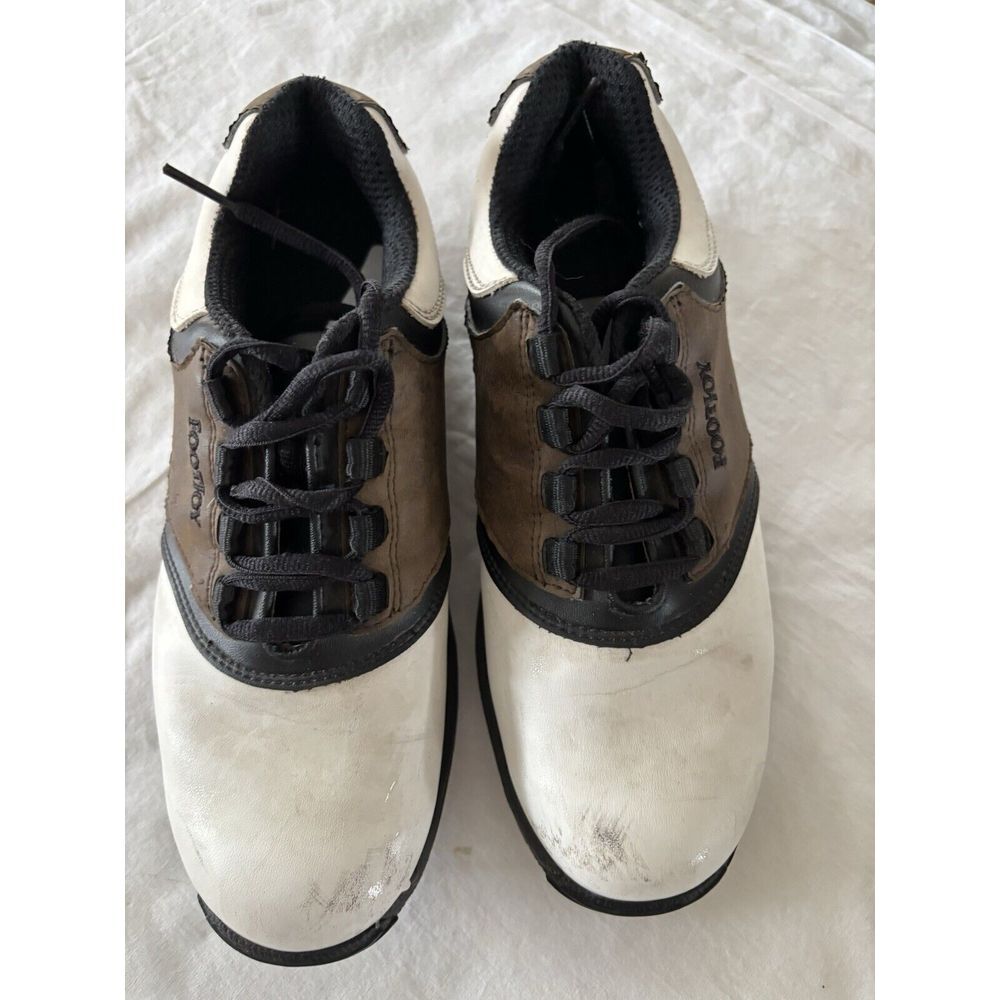 Ladies Foot Joy Golf Cleats. Size 5 Medium.